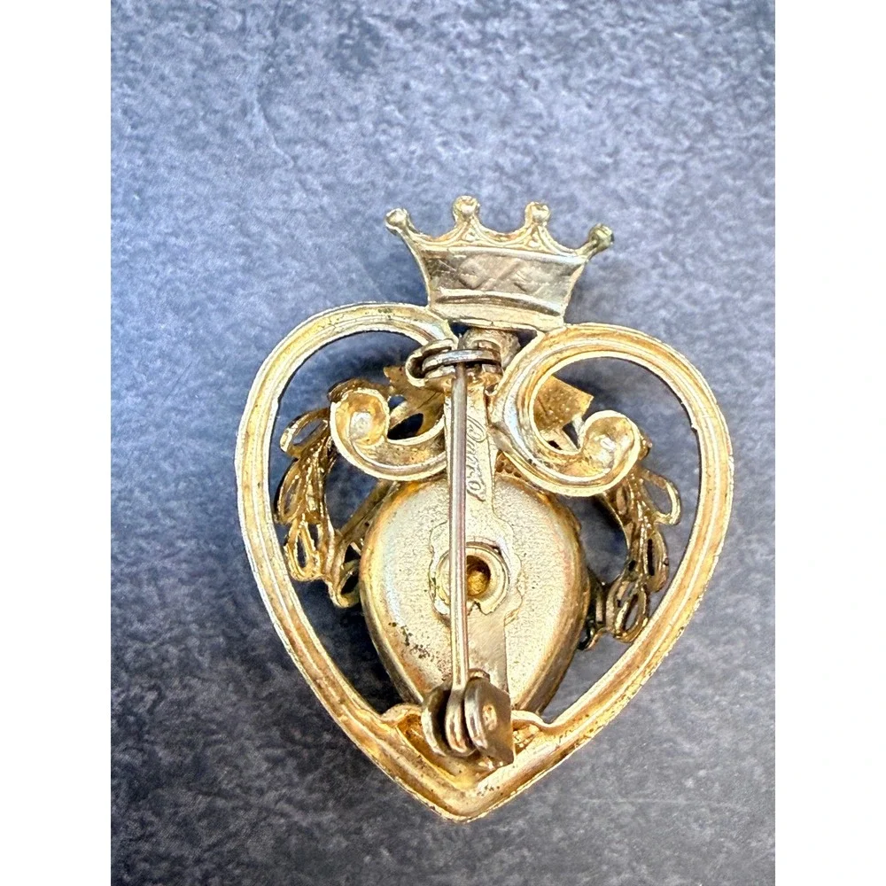 Coro vintage brooch